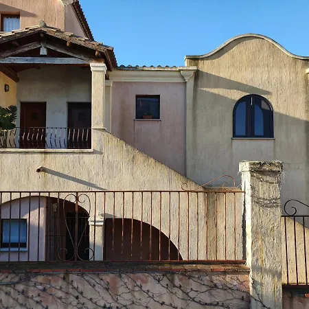 Spazioso Con Terrazza A Due Passi Dal Centro Hébergement de vacances Villasimius